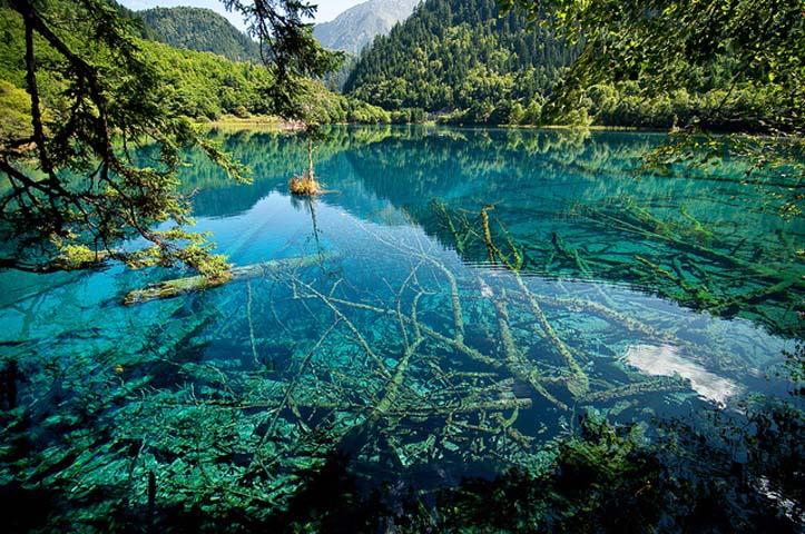 Unique And Exotic Wuhua Hai Lake In China